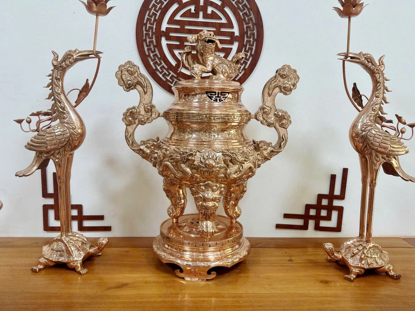 Bộ Đỉnh Rồng Đồng Đỏ Song Long Chầu Nguyệt
