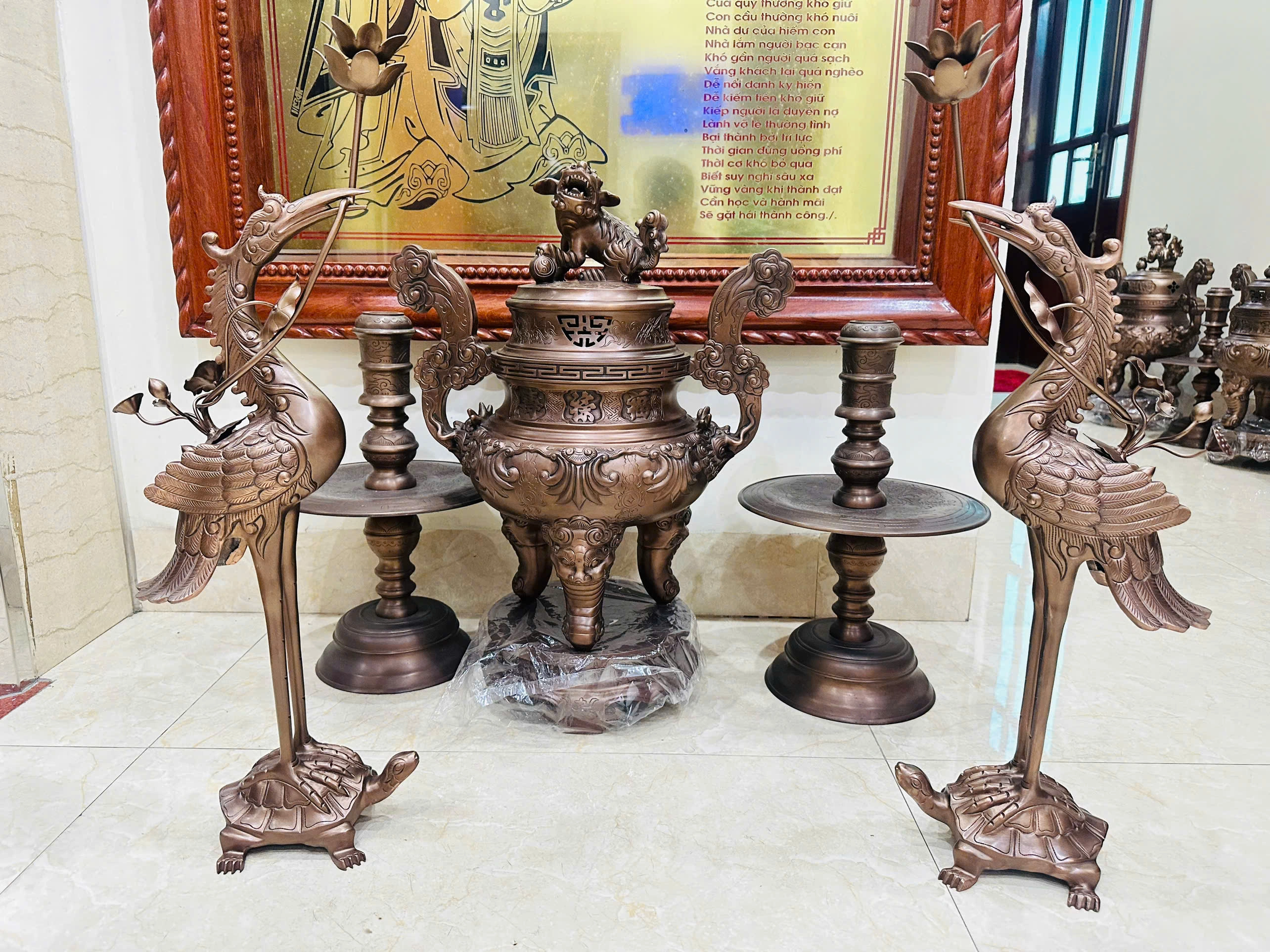 Ai được thờ đỉnh đồng
