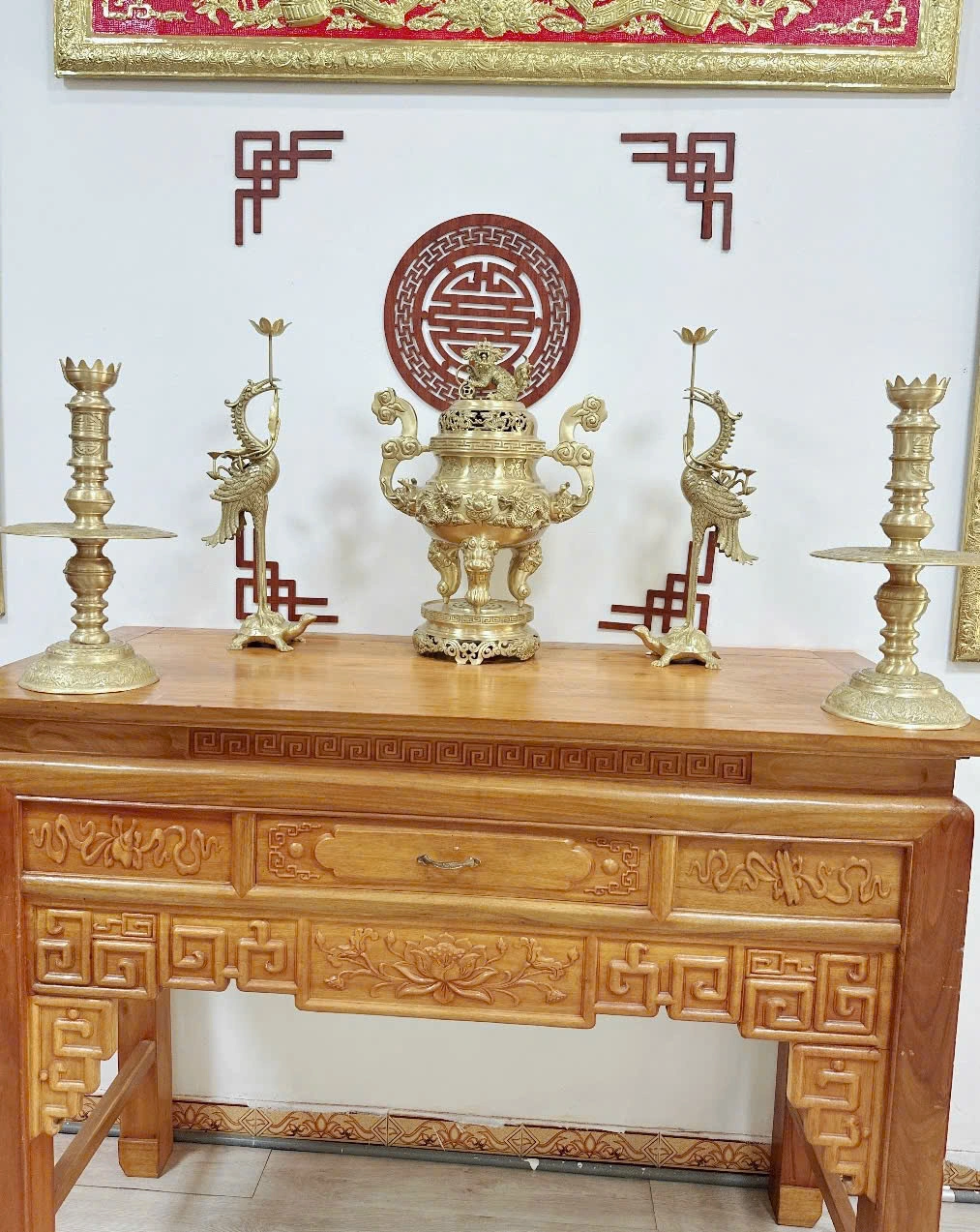 Đỉnh Rồng vàng mộc