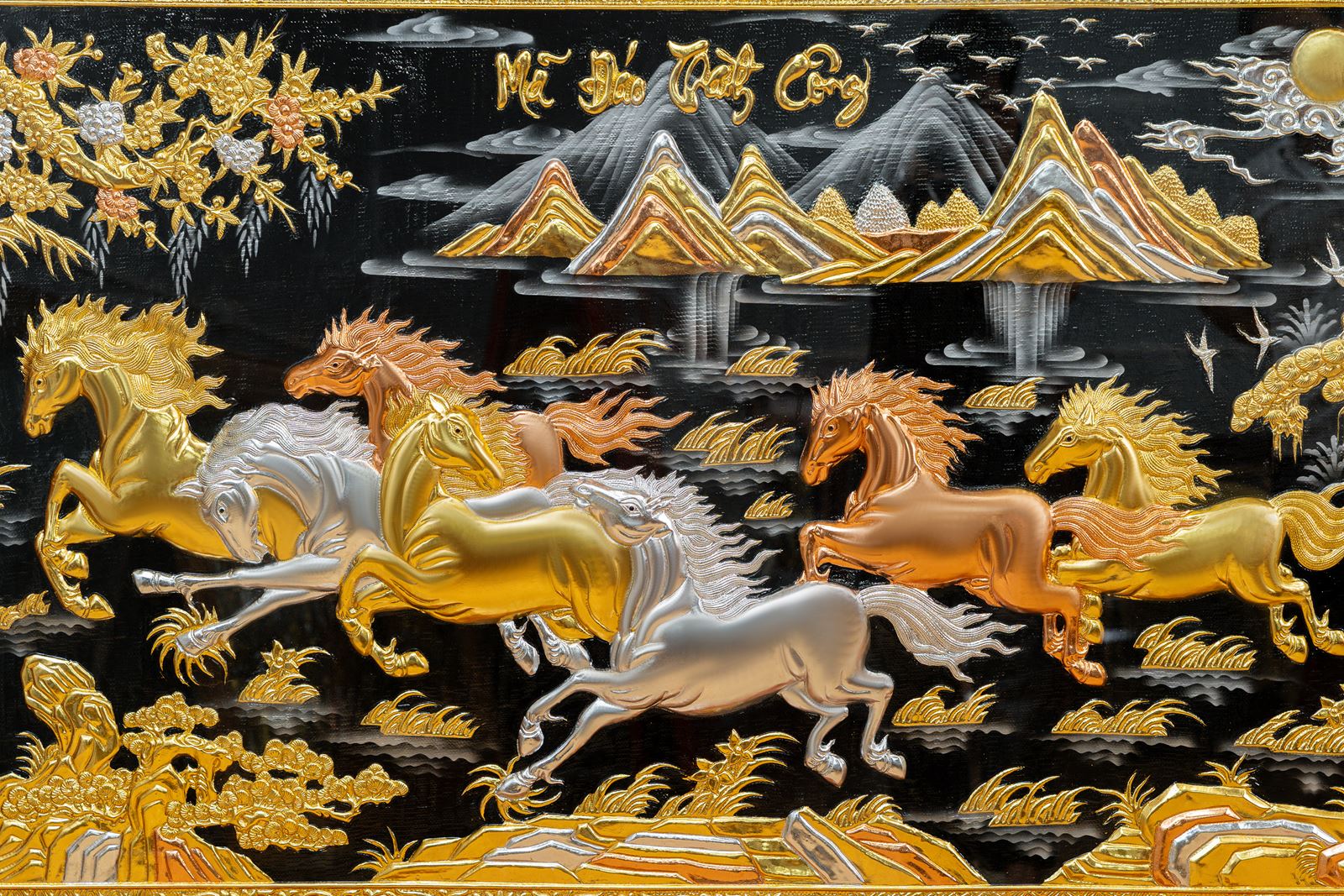 mua tranh đồng mã đáo thành công