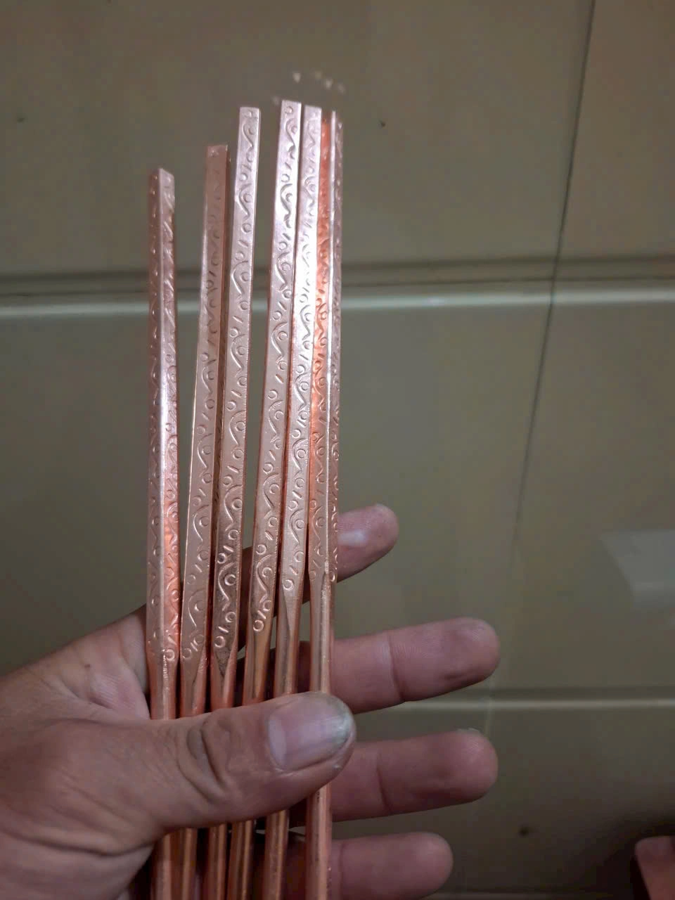 Bát Đũa Ăn Cơm Bằng Đồng