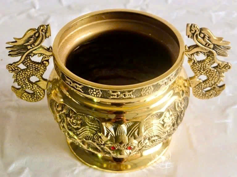 Bộ Bát Hương Bằng Đồng: Ý Nghĩa, Giá Cả & Địa Chỉ Mua Uy Tín