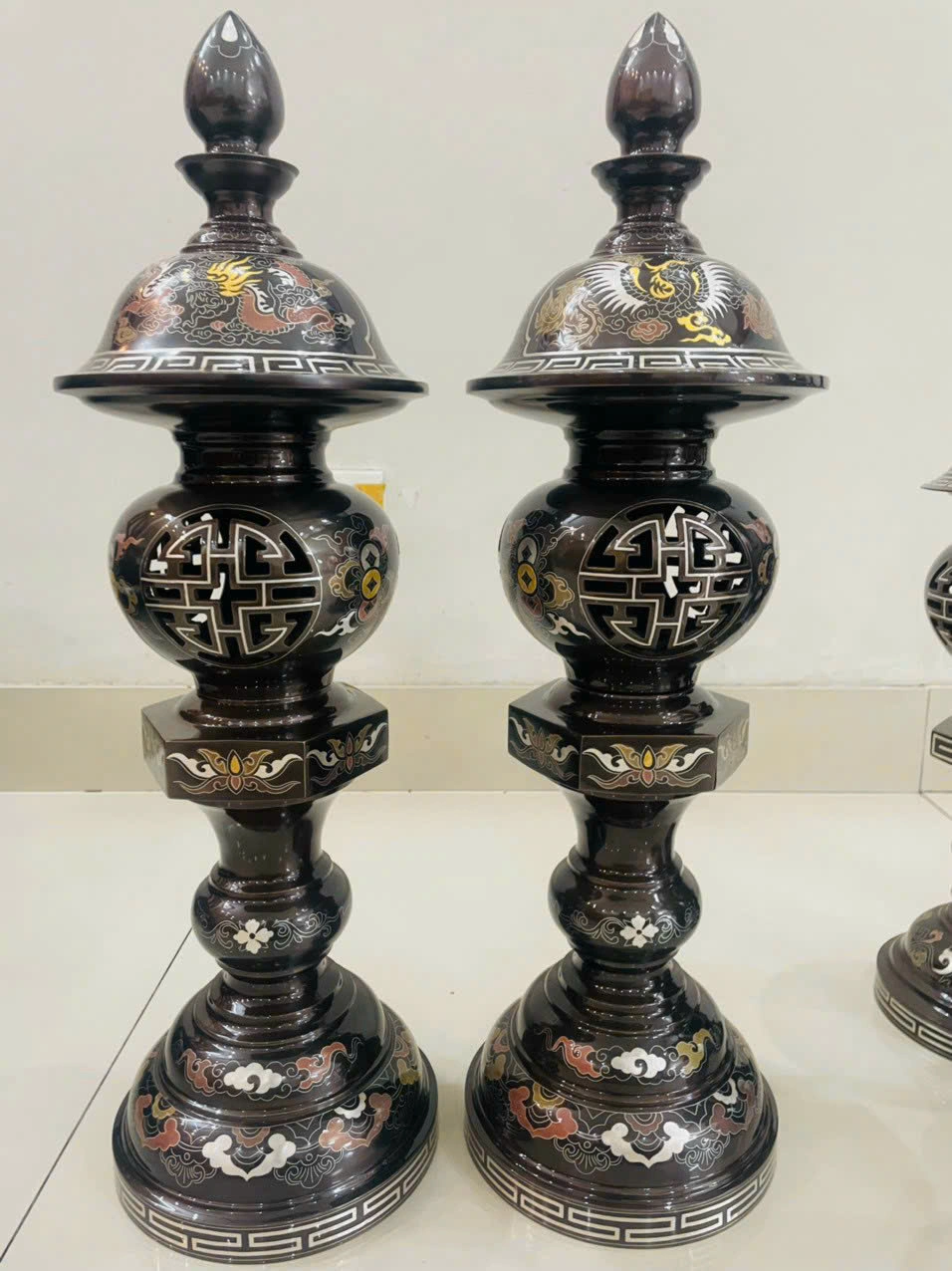 Đèn Thờ Đồng Đỏ Khảm Ngũ Sắc