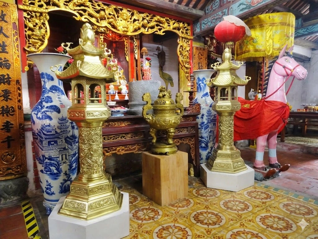Đèn Thờ Bằng Đồng Đại Bái