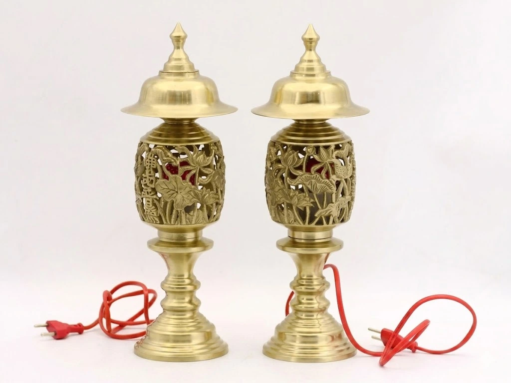 Mua Đèn Thờ Bằng Đồng