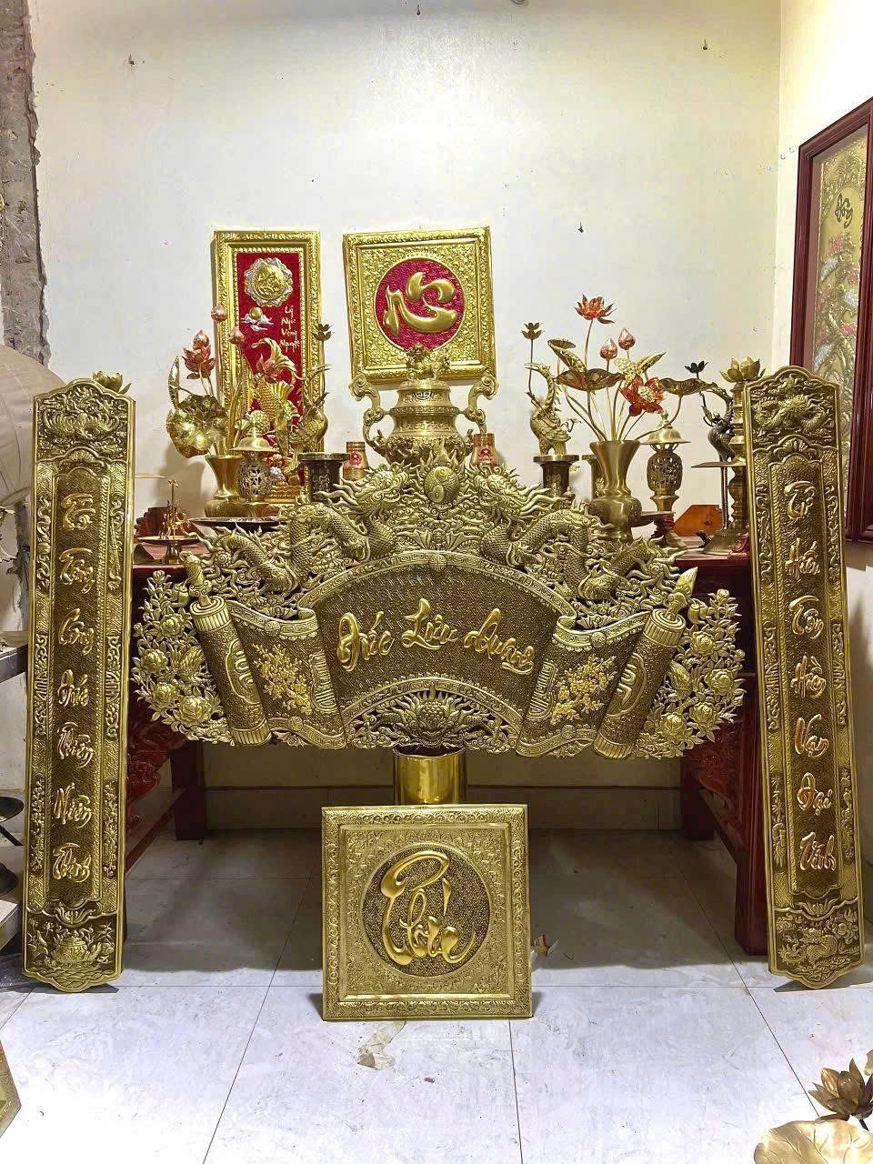Bộ Hoành Phi Câu Đối Chữ Tiếng Việt