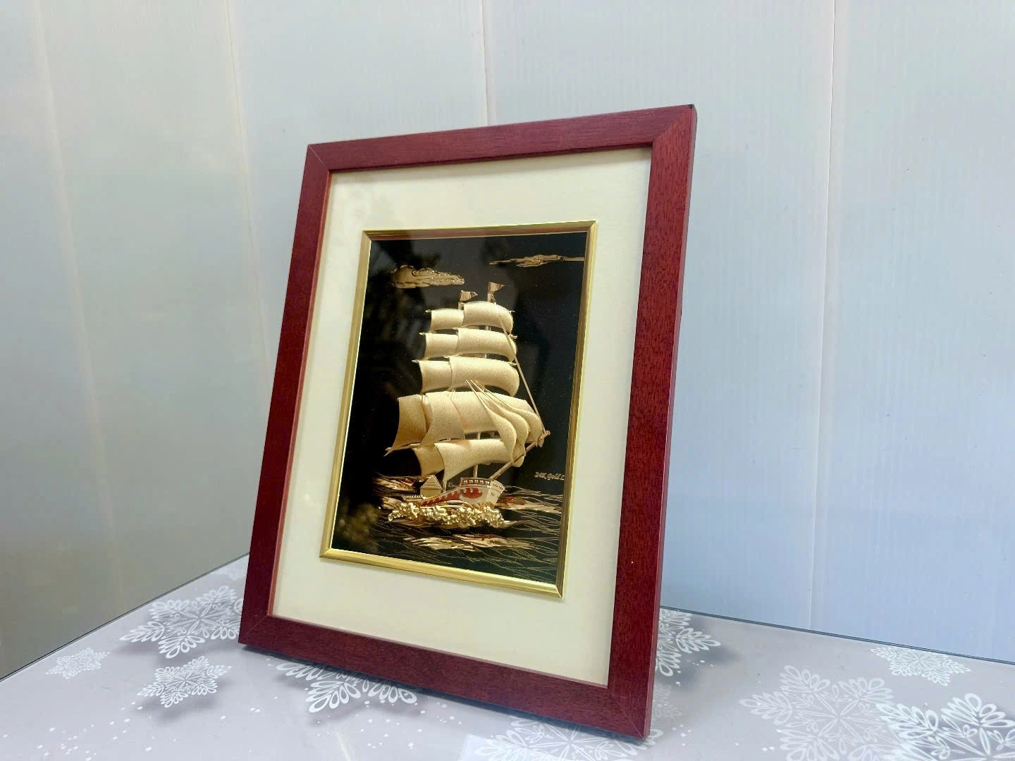 Ý Nghĩa Thuyền Buồm Trong Phong Thủy Mạ Vàng 24K