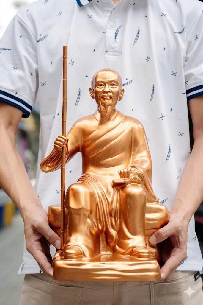 Tượng Đồng Lương Y Lê Hữu Trác: