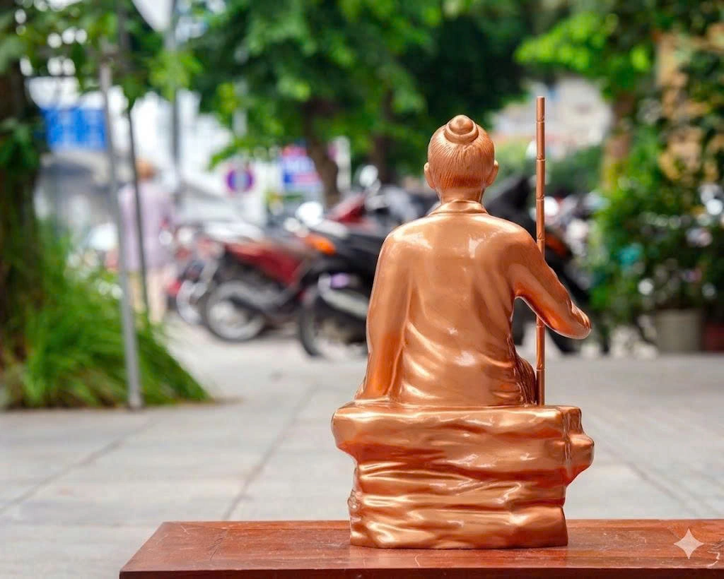 Tượng Đồng Lương Y Lê Hữu Trác: