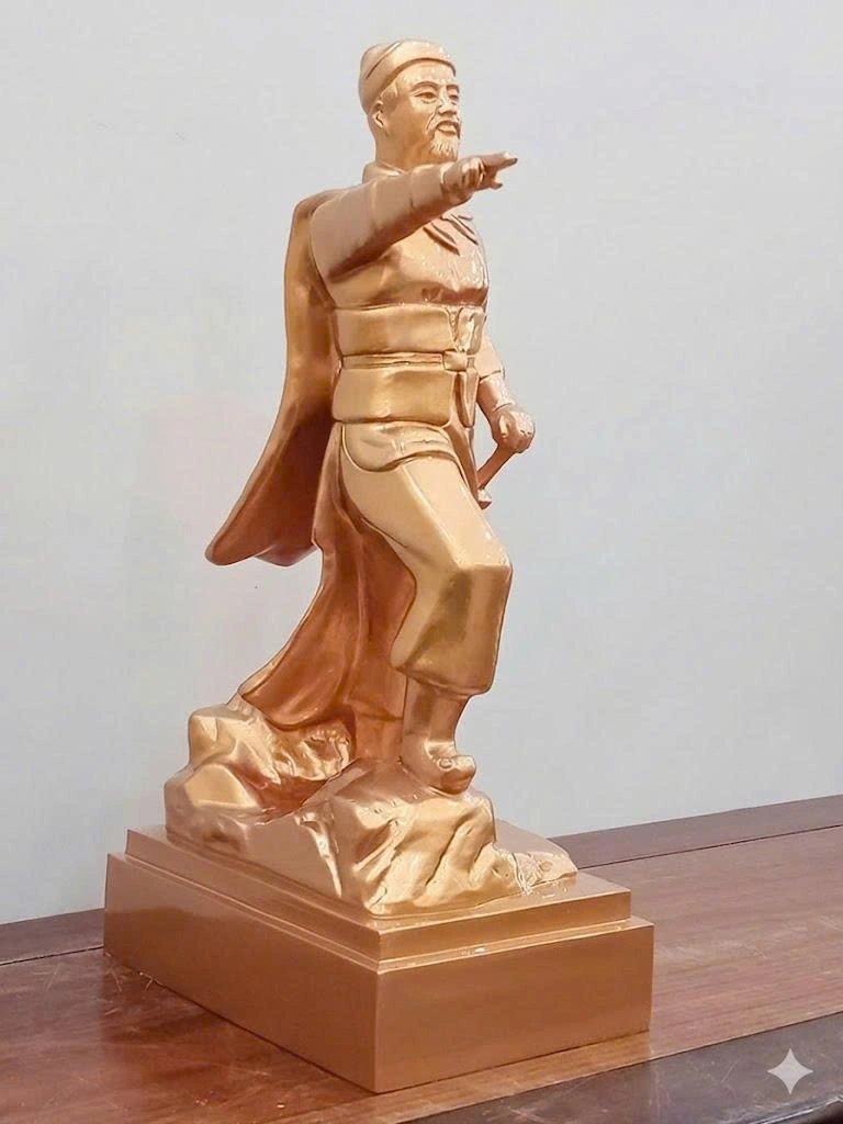 Tượng Ngô Quyền Bằng Đồng