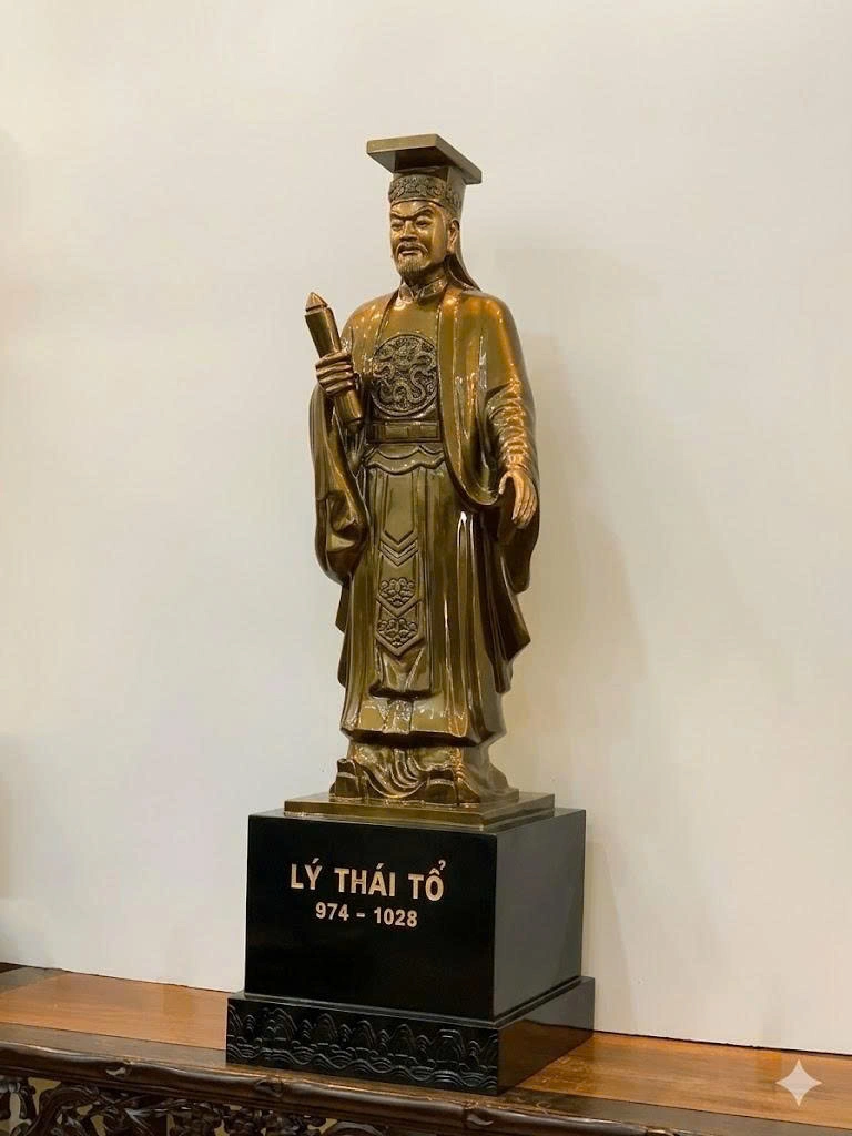 Tượng Lý Thái Tổ Bằng Đồng: