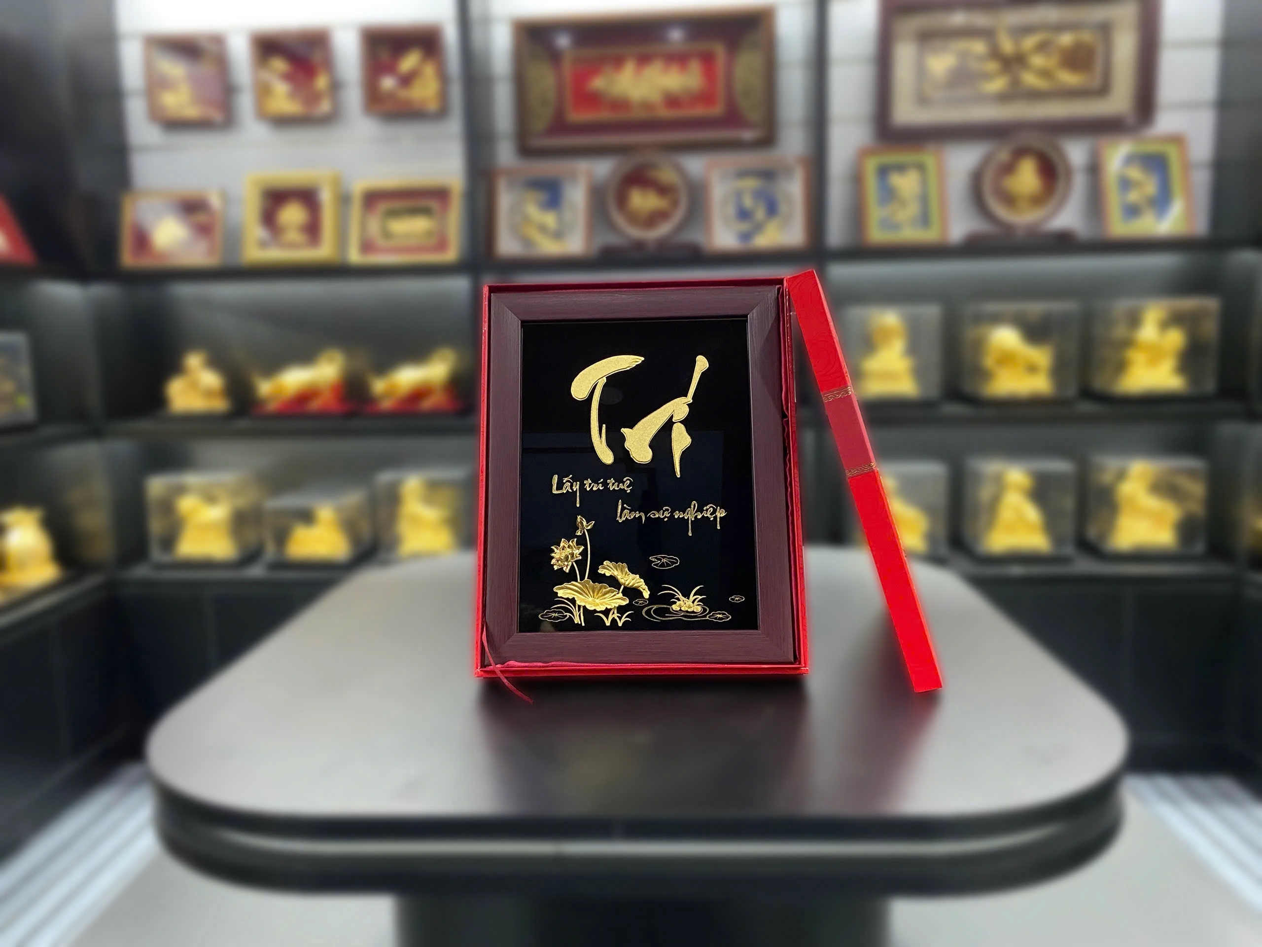 Tranh Chữ Trí Mạ Vàng 24K