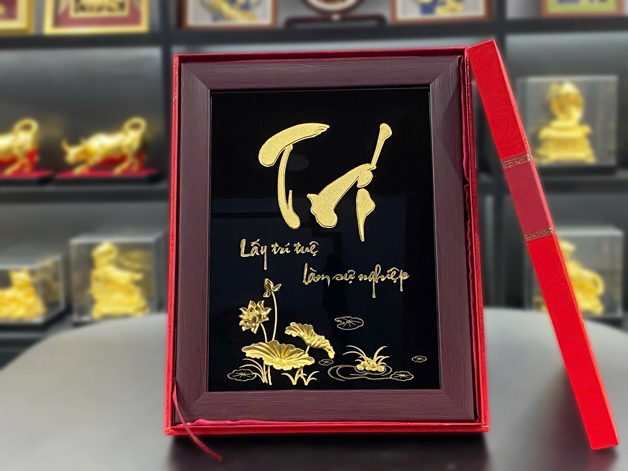 Tranh Chữ Trí Mạ Vàng 24K
