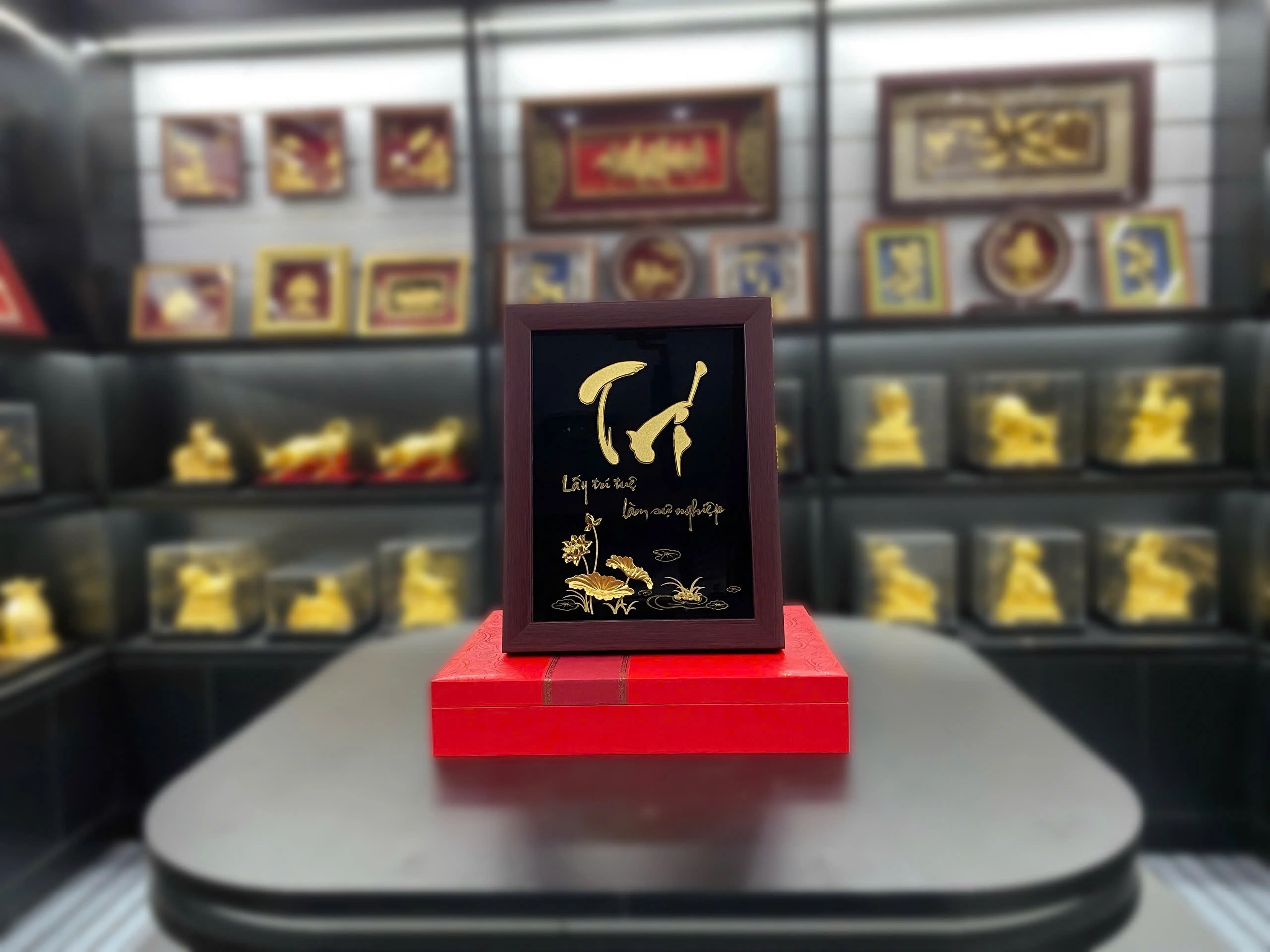 Tranh Chữ Trí Mạ Vàng 24K