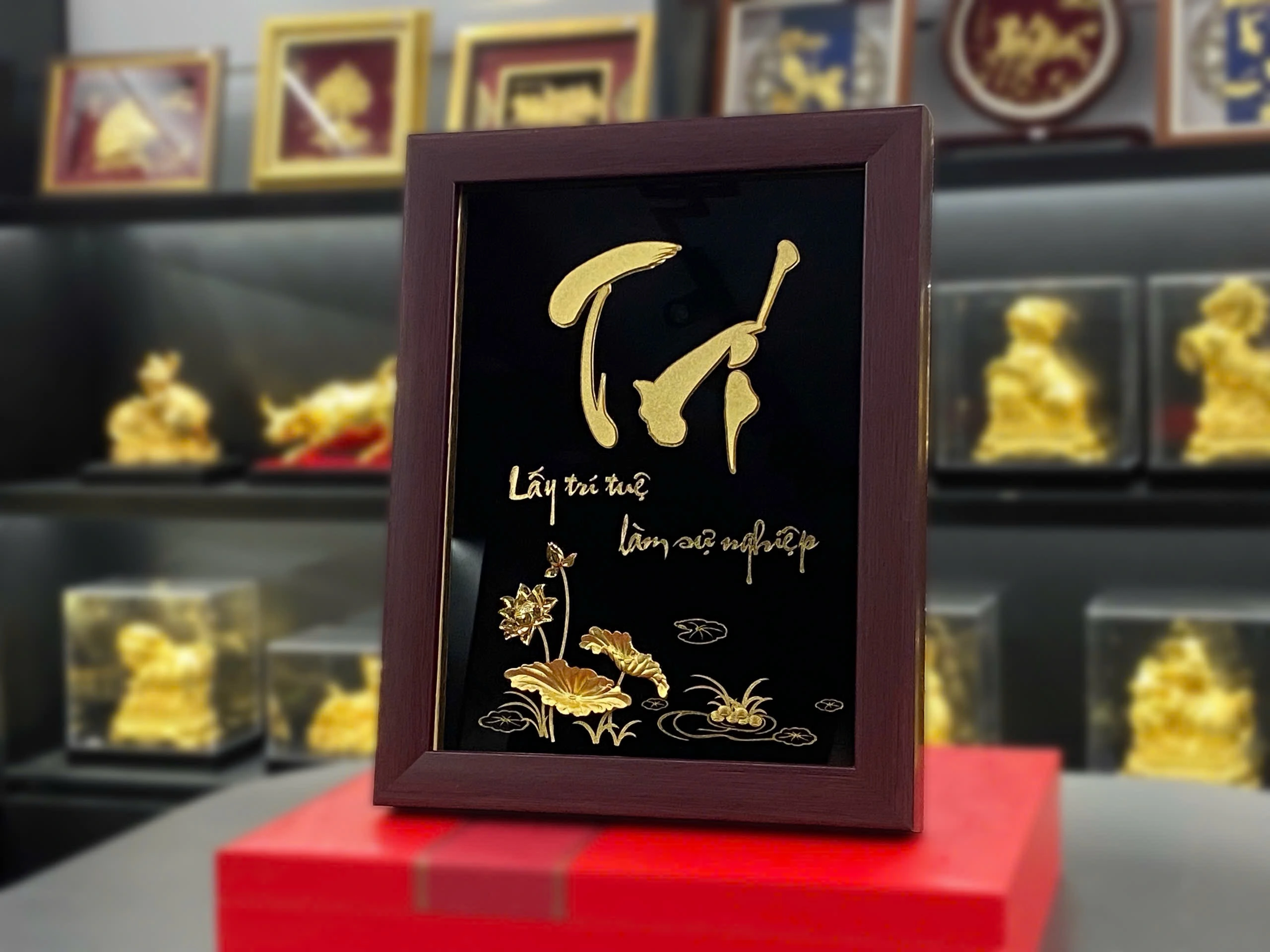 Tranh Chữ Trí Mạ Vàng 24K