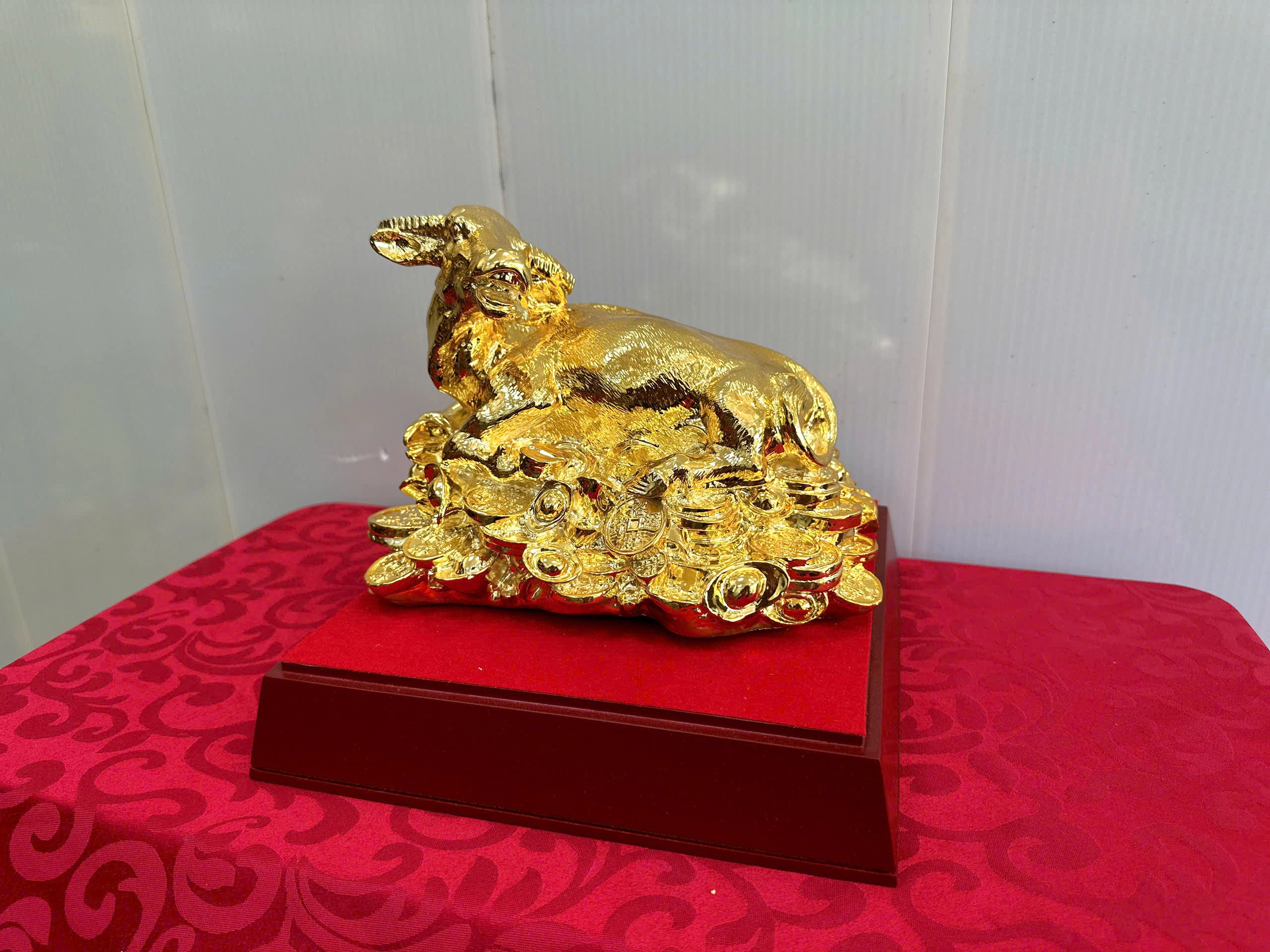 Tượng Trâu Đồng Mạ Vàng 24K