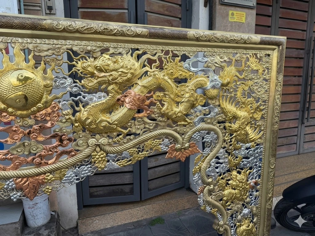 Cửa Võng Bằng Đồng Dát Vàng 24k