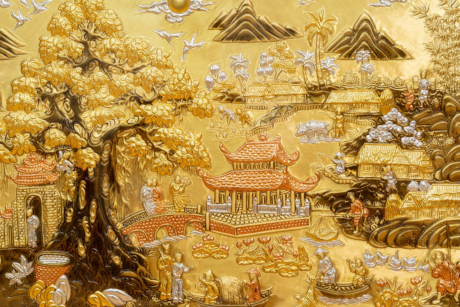 Tranh Cội Nguồn Quê Hương Hợp Tuổi Nào