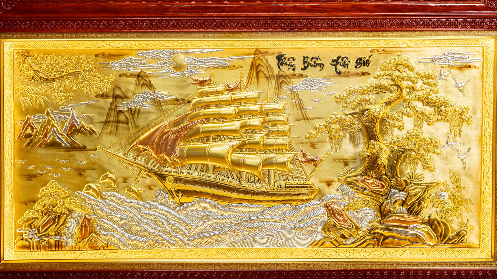 Tranh Thuận Buồm Xuôi Gió Hợp Tuổi Nào