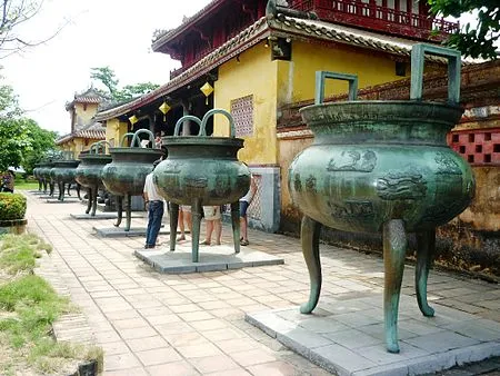 Cửu Đỉnh Cung Đình Huế – Di Sản Văn Hóa Đặc Sắc Của Việt Nam